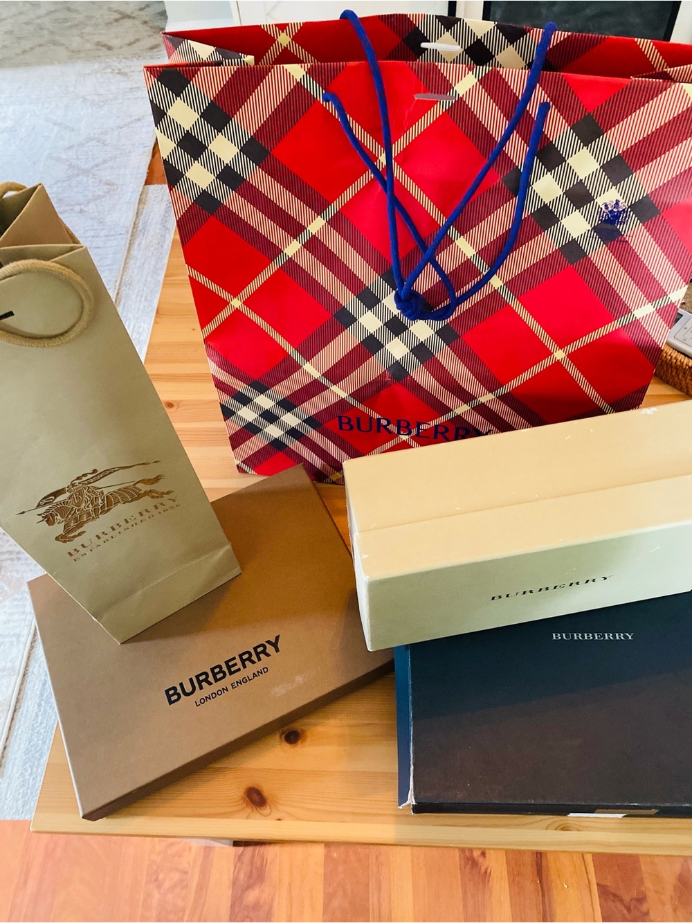 🛍️Burberry Authentic Branded Packaging Set. May Sell Separate